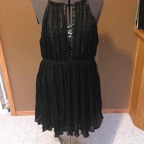 Forever 21 Dresses & Skirts - NWT Forever21 Lace Mini Formal Dress
